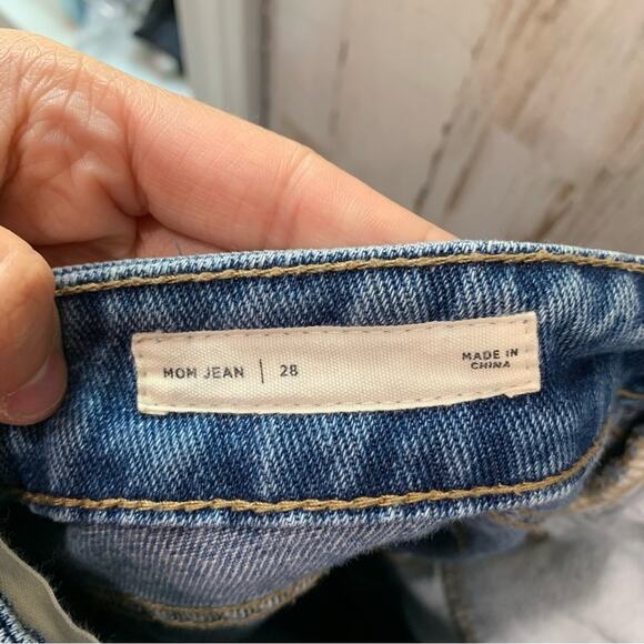 PacSun Mom Jean Distressed Busted Knee Button Fly - Picture 5 of 5